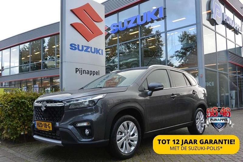 Grijs Gebruikt 2024 Suzuki SX4 SUV | € 27.950 (Eerlijke prijs) - Afbeelding 1/4