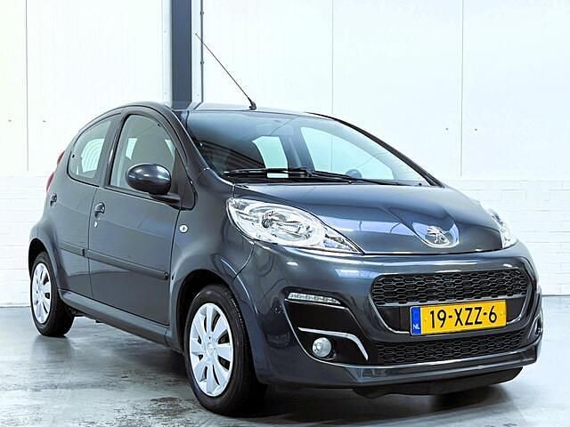 Occasion Peugeot 107 Active 68 PK (50 kW) 2012 Grijs (metallic) Hatchback