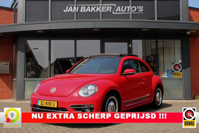 Rood Occasion 2017 VW Beetle Exclusive Hatchback | € 10.900 (Goede deal) - Afbeelding 1/4