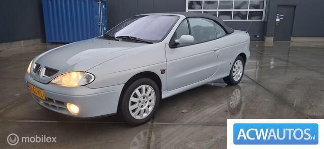 Grijs Gebruikt 2001 Renault Mégane Cabriolet Dynamique Cabriolet | € 1.350 (Eerlijke prijs) - Afbeelding 1/4