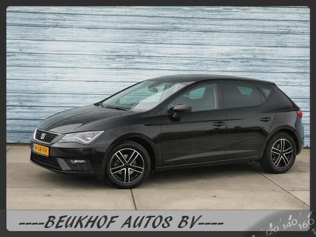 Zwart Gebruikt 2020 Seat Leon Style Hatchback | € 15.450 (Eerlijke prijs) - Afbeelding 1/4