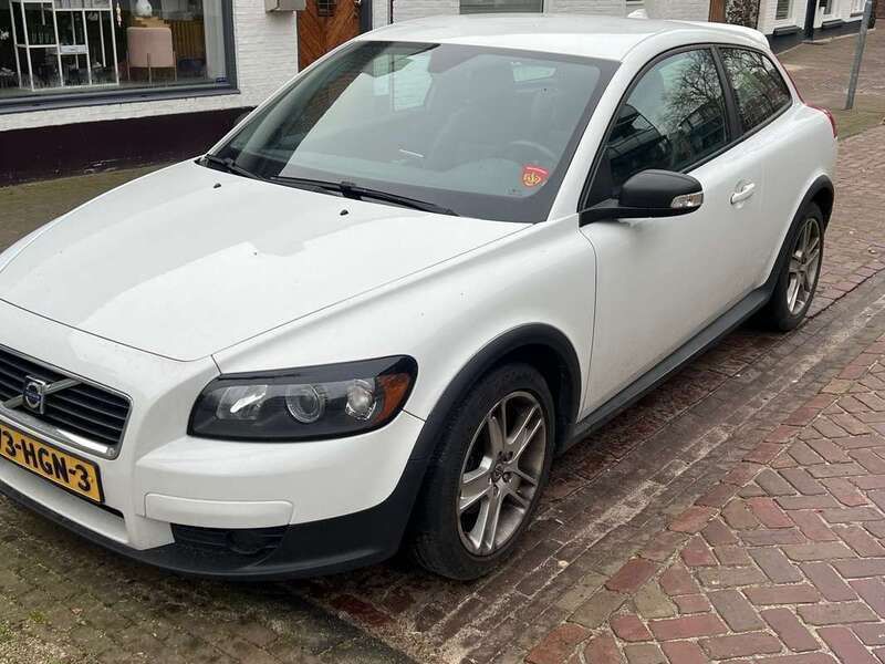 Wit Gebruikt 2008 Volvo C30 Hatchback | € 5.300 (Eerlijke prijs) - Afbeelding 1/4