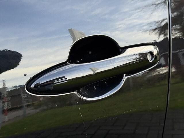 Occasion Toyota Yaris Hybrid Plus 116 PK (85 kW) 2024 Zwart Hatchback