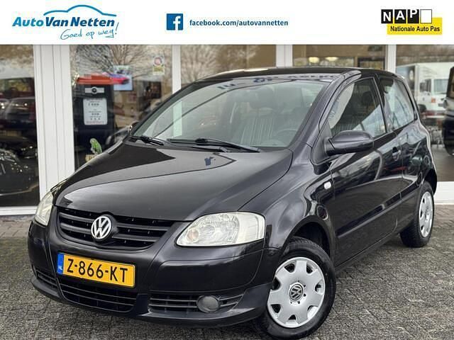 Zwart Occasion 2007 VW Fox Trendline Hatchback | € 1.995 (Iets duurder) - Afbeelding 1/4
