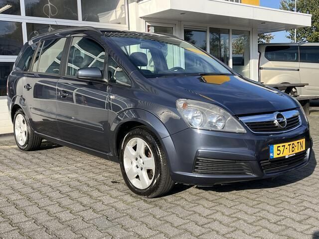 Grijs Gebruikt 2006 Opel Zafira Executive MPV | € 1.950 (Eerlijke prijs) - Afbeelding 1/4