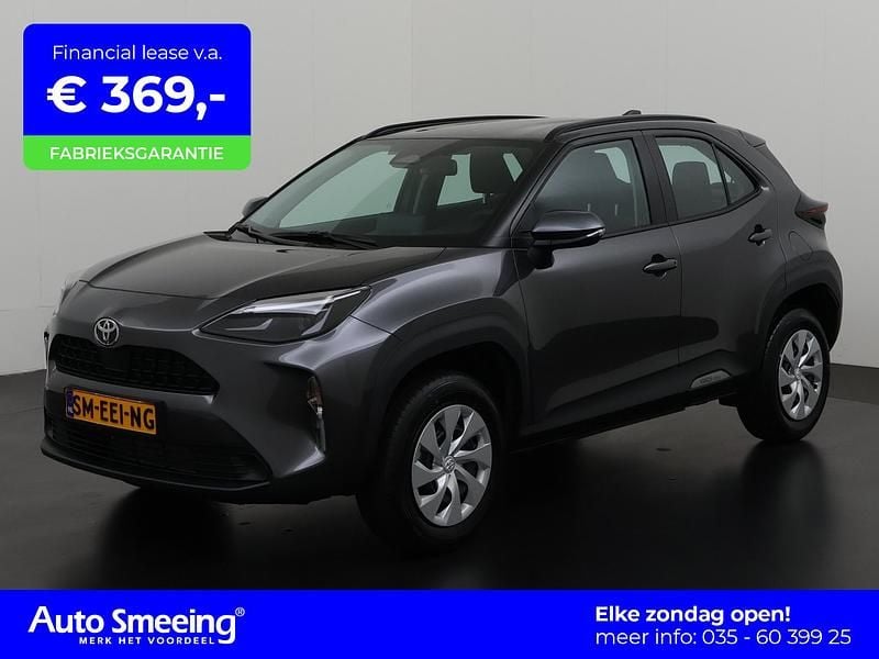 Grijs Gebruikt 2024 Toyota Yaris Cross Business Edition SUV | € 25.695 (Super prijs) - Afbeelding 1/4