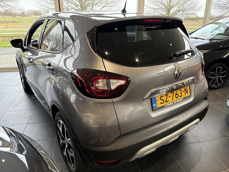 Occasion Renault Captur Intens 90 PK (66 kW) 2018 Donker grijs metallic SUV