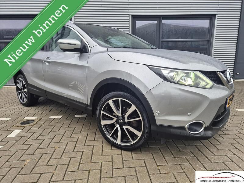Grijs Gebruikt 2017 Nissan Qashqai Tekna SUV | € 14.500 (Goede deal) - Afbeelding 1/4