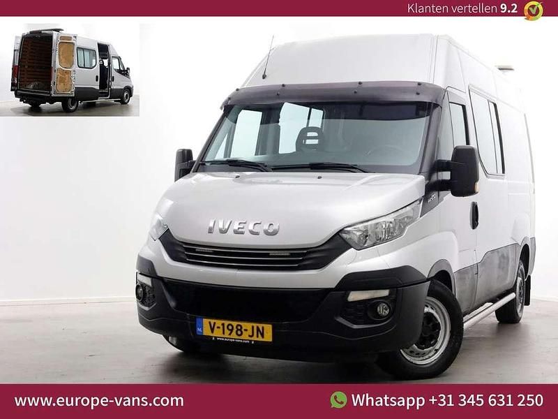 Grijs Gebruikt 2017 Iveco Daily Van | € 13.950 (Super prijs) - Afbeelding 1/3