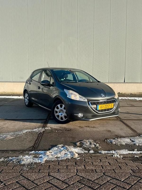 Gebruikt 2012 Peugeot 208 Hatchback | € 1.750 (Super prijs) - Afbeelding 1/4