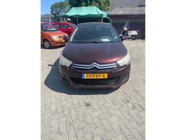 Rood Gebruikt 2011 Citroën C4 Tendance Hatchback | € 1.950 (Duur) - Afbeelding 1/4