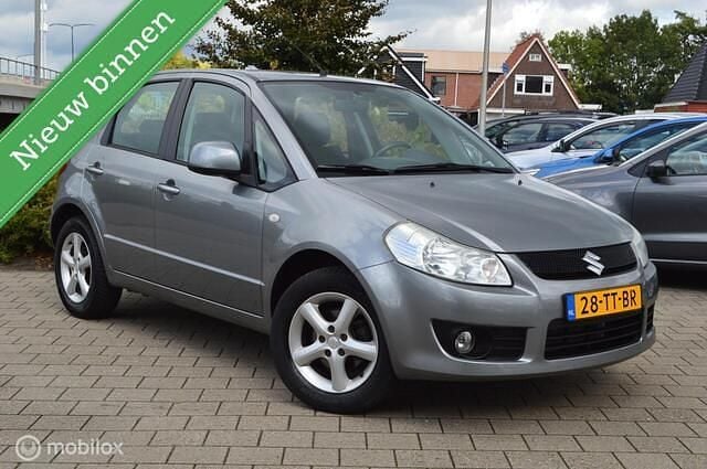 Grijs Gebruikt 2007 Suzuki SX4 Exclusive MPV | € 3.999 (Eerlijke prijs) - Afbeelding 1/4