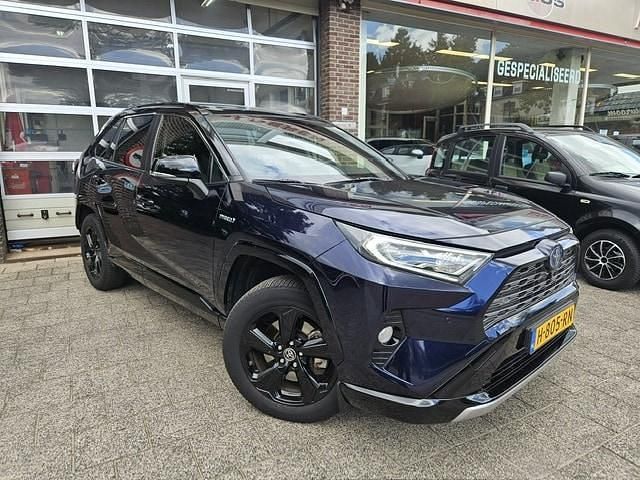 Blauw, metallic lak Gebruikt 2020 Toyota RAV4 SUV | € 35.450 (Duur) - Afbeelding 1/4