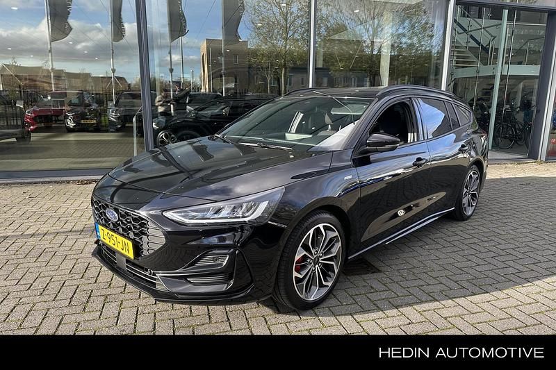Zwart Gebruikt 2024 Ford Focus ST-Line X Stationwagen | € 31.495 (Duur) - Afbeelding 1/4