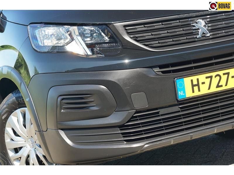 Zwart, metallic lak Gebruikt 2019 Peugeot Rifter Active MPV | € 15.725 (Goede deal) - Afbeelding 1/4