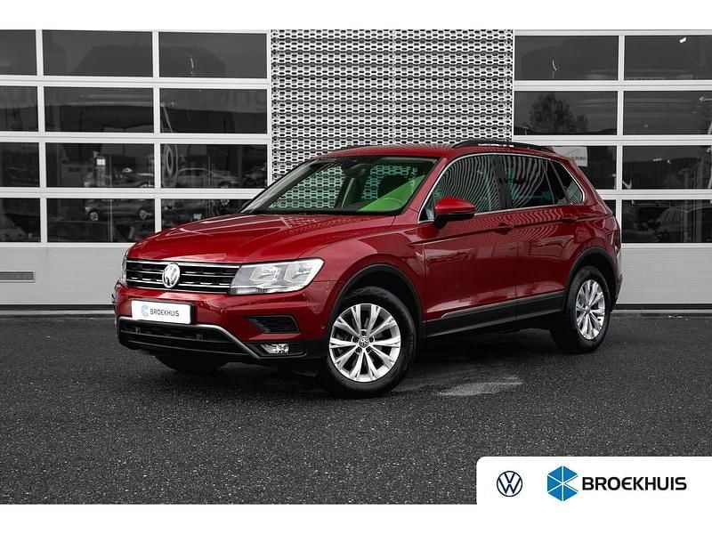 Rood Gebruikt 2017 VW Tiguan Comfortline SUV | € 19.845 (Eerlijke prijs) - Afbeelding 1/4