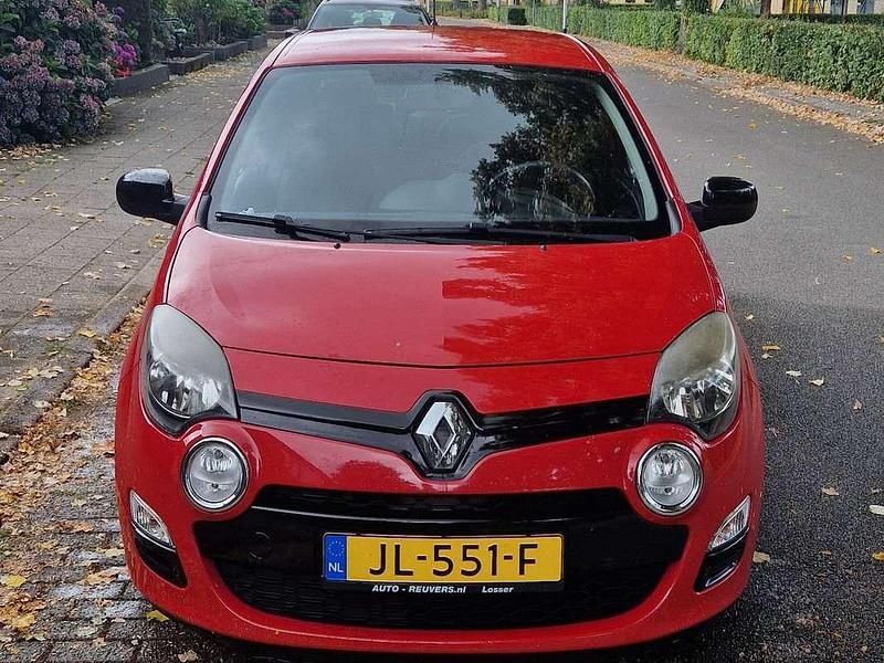 Rood Gebruikt 2014 Renault Twingo Hatchback | € 3.500 (Goede deal) - Afbeelding 1/4