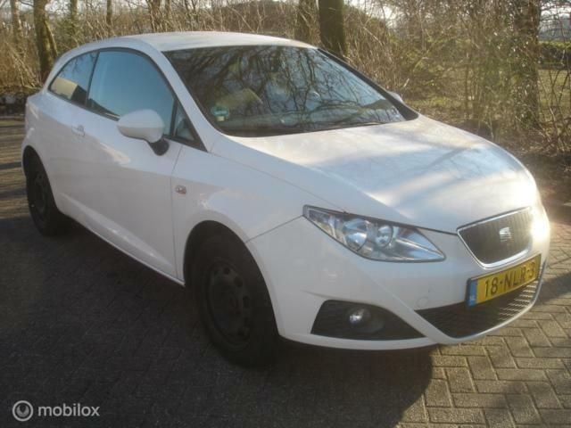 Wit Gebruikt 2010 Seat Ibiza Hatchback | € 1.275 (Eerlijke prijs) - Afbeelding 1/4
