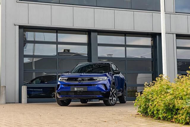Blauw Nieuw 2025 Opel Mokka SUV | € 24.990 - Afbeelding 1/4