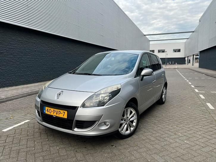 Gebruikt 2011 Renault Scénic III MPV | € 2.250 (Eerlijke prijs) - Afbeelding 1/4