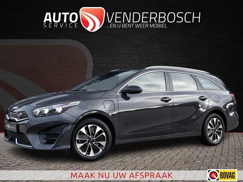 Grijs Occasion 2022 Kia Ceed Vision Hatchback | € 21.285 (Iets duurder) - Afbeelding 1/4