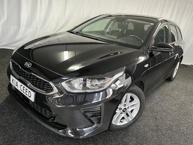 Zwart, metallic lak Gebruikt 2021 Kia Ceed Sportswagon Stationwagen | € 15.250 (Eerlijke prijs) - Afbeelding 1/4