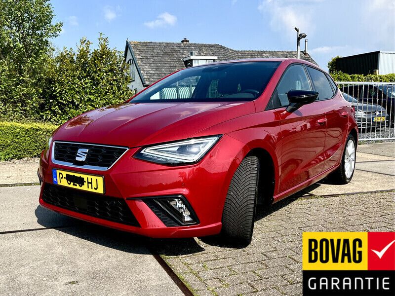Rood Gebruikt 2022 Seat Ibiza FR Hatchback | € 18.950 (Eerlijke prijs) - Afbeelding 1/4