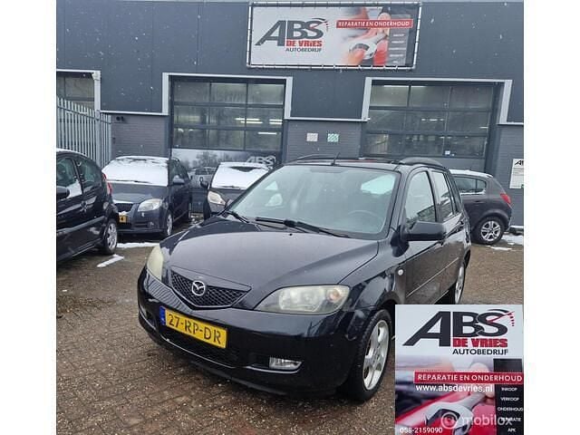 Zwart Occasion 2005 Mazda 2 Sportive MPV | € 1.699 (Goede deal) - Afbeelding 1/4