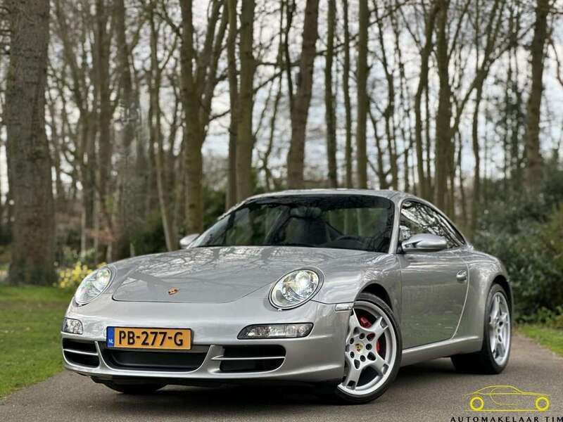Grijs, metallic lak Gebruikt 2004 Porsche 911 Carrera S Coupé | € 54.900 (Duur) - Afbeelding 1/4