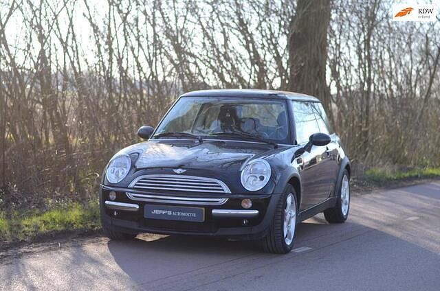 Zwart Gebruikt 2003 Mini ONE Salt Hatchback | € 2.250 (Eerlijke prijs) - Afbeelding 1/4