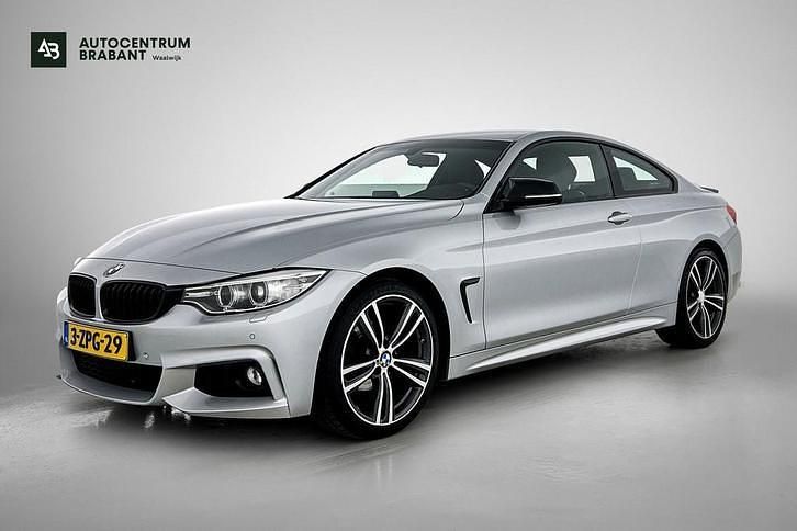 Grijs Gebruikt 2015 BMW 420 Executive Coupé | € 17.995 (Eerlijke prijs) - Afbeelding 1/3