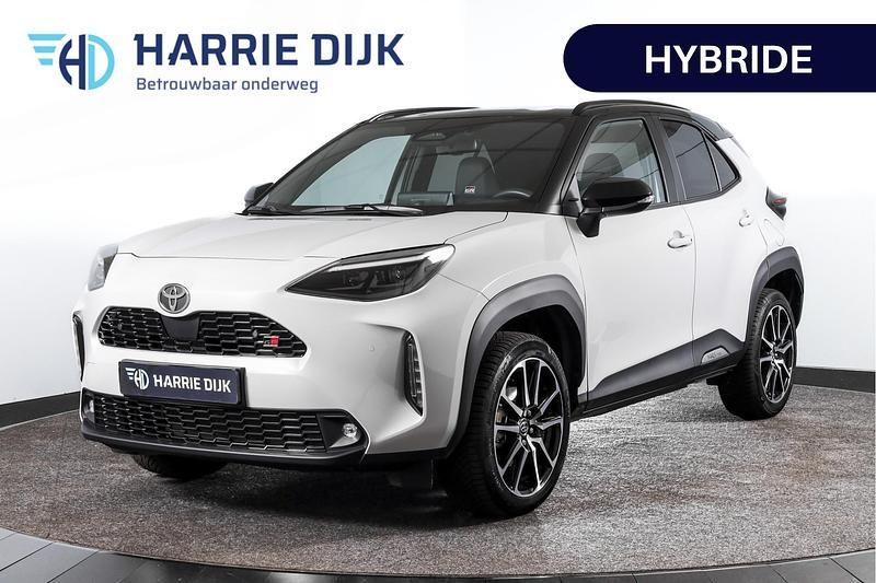 Grijs Gebruikt 2024 Toyota Yaris Cross Sport SUV | € 34.995 (Duur) - Afbeelding 1/4