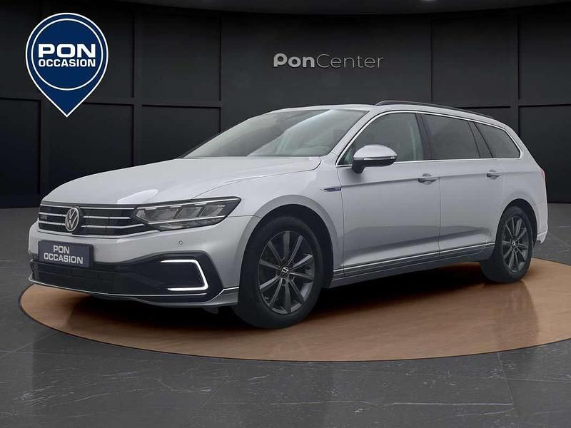 Zilver Gebruikt 2022 VW Passat Business Stationwagen | € 25.450 (Eerlijke prijs) - Afbeelding 1/3