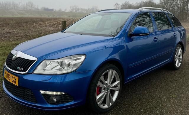 Blauw Gebruikt 2011 Skoda Octavia RS Stationwagen | € 12.750 (Duur) - Afbeelding 1/4