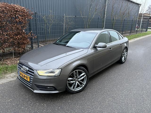 Occasion Audi A4 Basis 170 PK (125 kW) 2013 Grijs Sedan