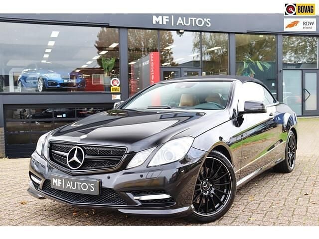 Zwart Gebruikt 2012 Mercedes E200 Avantgarde Cabriolet | € 14.950 (Goede deal) - Afbeelding 1/4