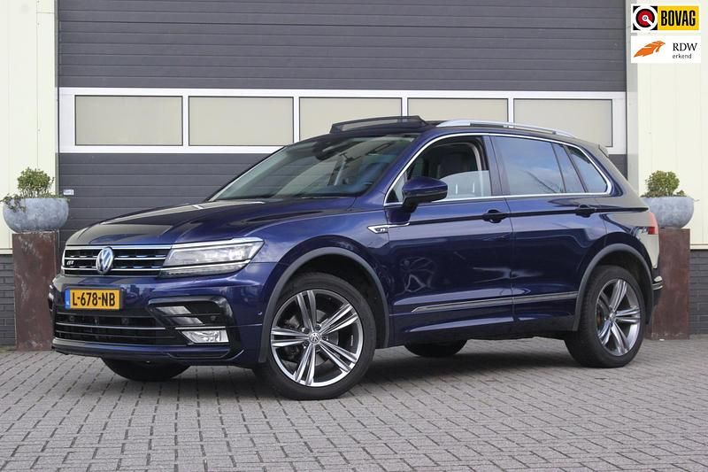 Blauw (metallic) Occasion 2017 VW Tiguan Highline SUV | € 23.900 (Eerlijke prijs) - Afbeelding 1/4