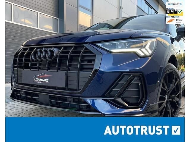 Blauw Gebruikt 2024 Audi Q3 SUV | € 43.000 (Eerlijke prijs) - Afbeelding 1/4