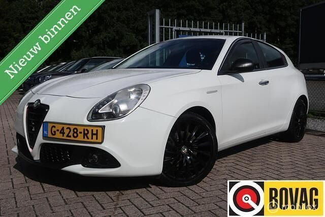 Wit Gebruikt 2012 Alfa Romeo Giulietta Distinctive Hatchback | € 7.250 (Goede deal) - Afbeelding 1/4