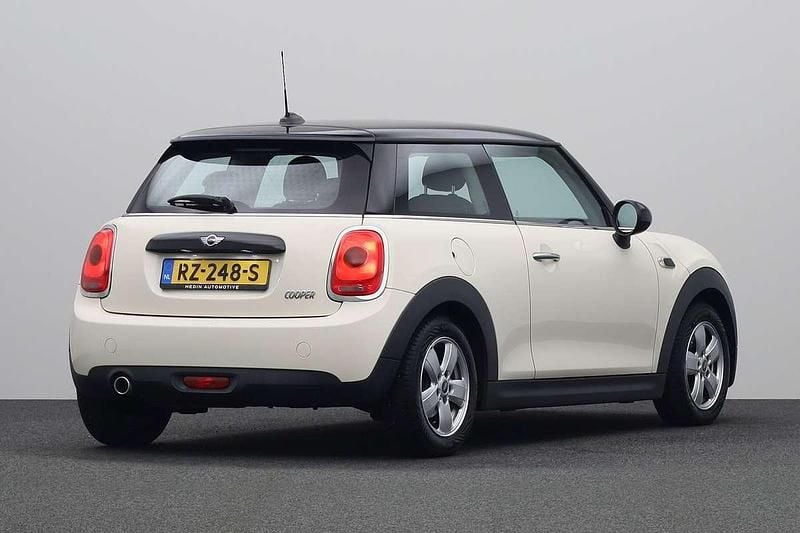 Occasion Mini Cooper Business 136 PK (100 kW) 2018 Wit Hatchback