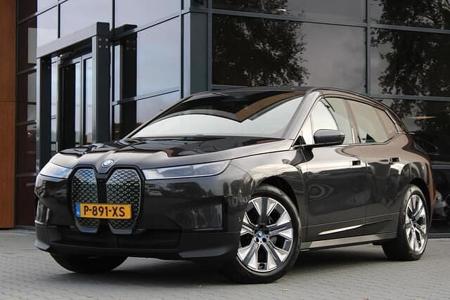Grijs Occasion 2022 BMW iX Executive SUV | € 42.950 (Super prijs) - Afbeelding 1/4
