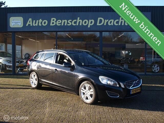 Zwart (metallic) Gebruikt 2013 Volvo V60 Stationwagen | € 6.222 (Eerlijke prijs) - Afbeelding 1/4