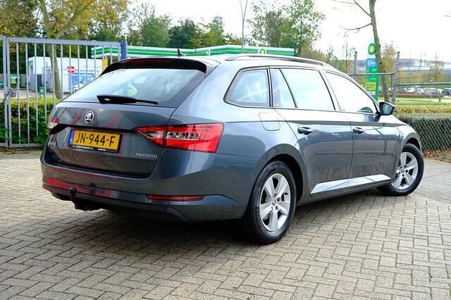 Occasion Skoda Superb Business Line 120 PK (88 kW) 2016 Grijs Stationwagen