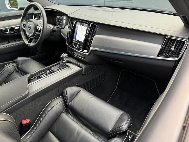 Occasion Volvo V90 R-Design 191 PK (140 kW) 2020 Zwart (metallic) Stationwagen