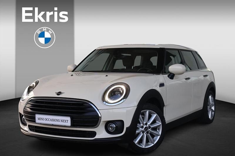 Wit Occasion 2022 Mini One Clubman Business Stationwagen | € 24.900 - Afbeelding 1/4