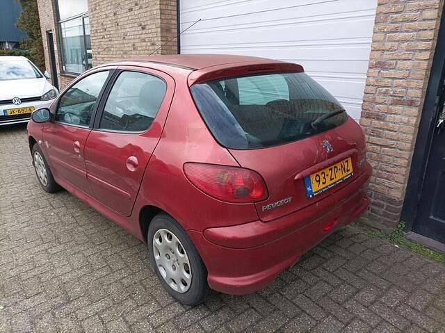 Occasion Peugeot 206 75 PK (55 kW) 2008 Rood Hatchback