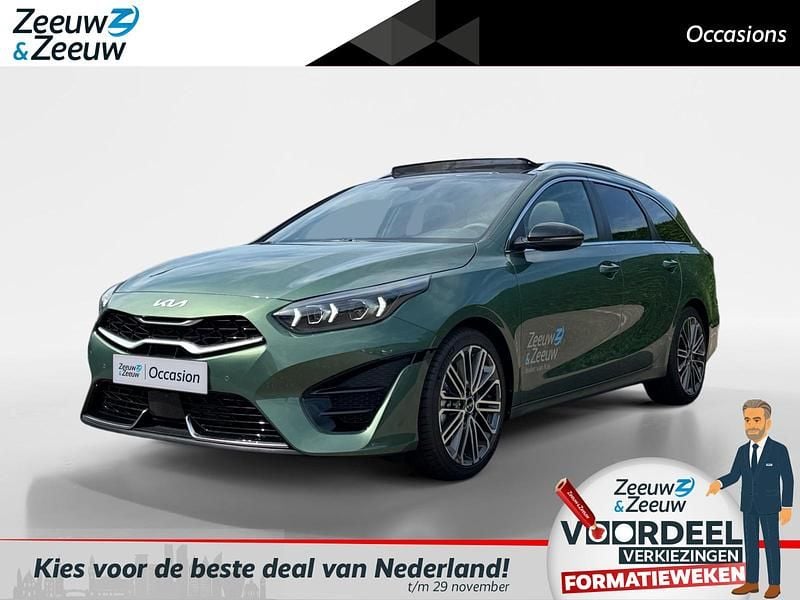 Groen Nieuw 2025 Kia Ceed Sportswagon Stationwagen | € 42.930 - Afbeelding 1/4