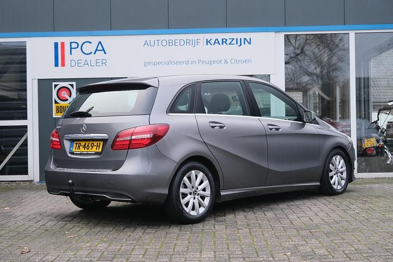 Occasion Mercedes B180 Business 123 PK (90 kW) 2018 Grijs MPV