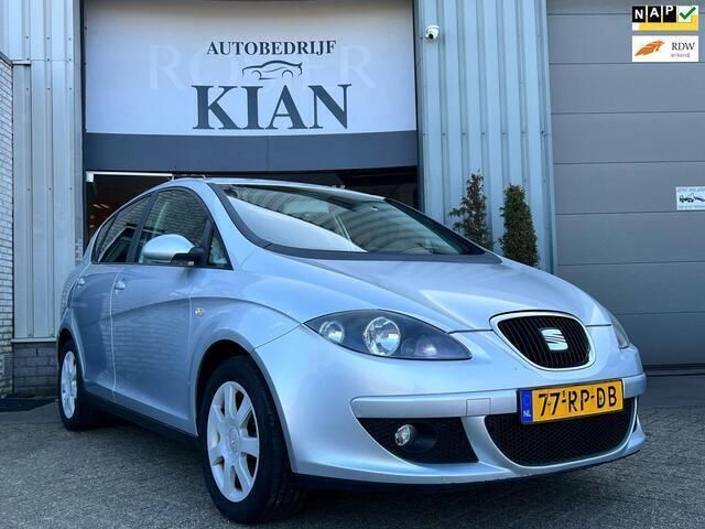 Grijs Gebruikt 2005 Seat Toledo Stylance Stationwagen | € 2.450 - Afbeelding 1/4