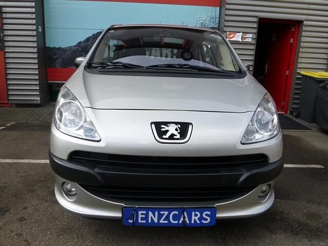 Occasion Peugeot 1007 73 PK (53 kW) 2005 Grijs MPV